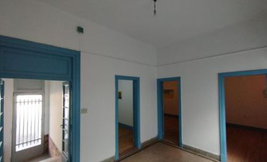 PH en venta - 4 Dormitorios 2 Baños - Avellaneda