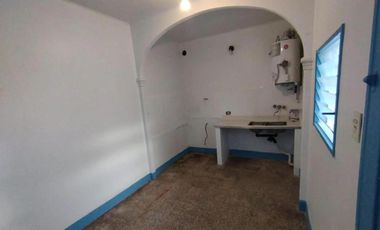 PH en venta - 4 Dormitorios 2 Baños - Avellaneda