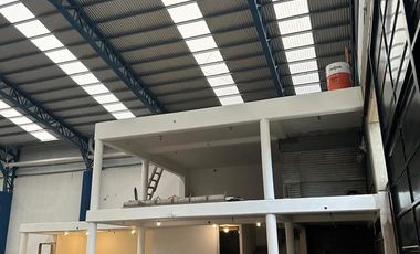 NAVE INDUSTRIAL EN VENTA! BATLLE ORDOÑEZ - RUTA 18