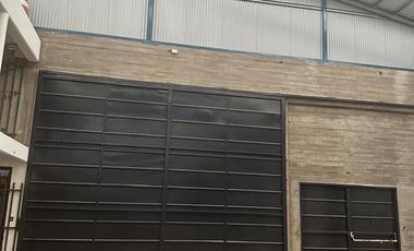 NAVE INDUSTRIAL EN VENTA! BATLLE ORDOÑEZ - RUTA 18