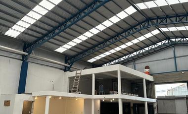 NAVE INDUSTRIAL EN VENTA! BATLLE ORDOÑEZ - RUTA 18