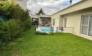 Casa en  Venta Barrio Pinar del Sol I