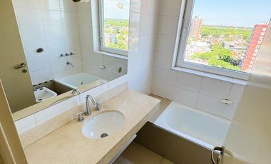 Departamento con cochera en alquiler en Beccar