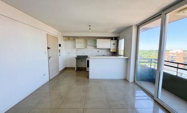 Departamento con cochera en alquiler en Beccar