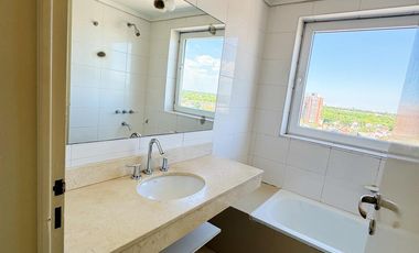 Departamento con cochera en alquiler en Beccar