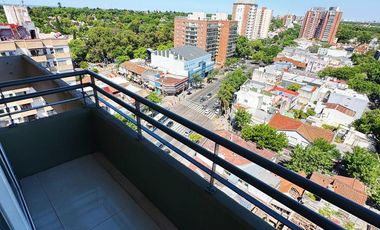 Departamento con cochera en alquiler en Beccar