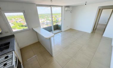 Departamento con cochera en alquiler en Beccar