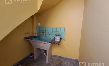 Departamento con dos dormitorios, ideal consultorios, oficinas.-