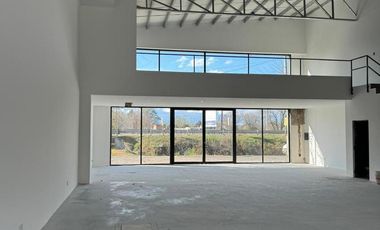 Local 255 m2 sobre Ruta 9 - Colectora 5400 - Funes | Venta