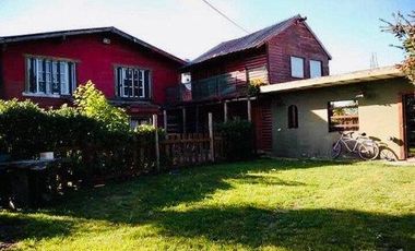 3 CASAS CON VISTA AL ARROYO Y A 200 METROS  DEL MAR