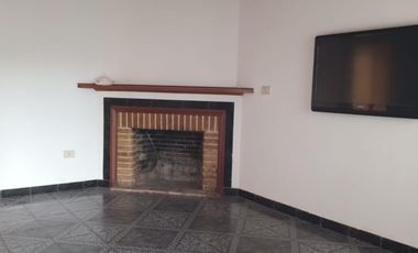 Casa en  CHALET 4 AMBIENTES SOBRE CALLE RAMIREZ AL 1700