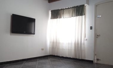 Casa en  CHALET 4 AMBIENTES SOBRE CALLE RAMIREZ AL 1700