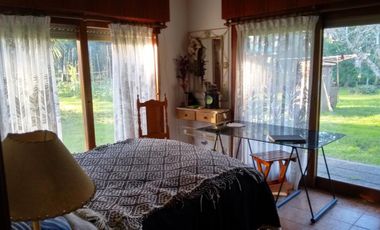 Casa en venta - 3 Dormitorios 1 Baño - Cochera - 1700Mts2 - Miramar