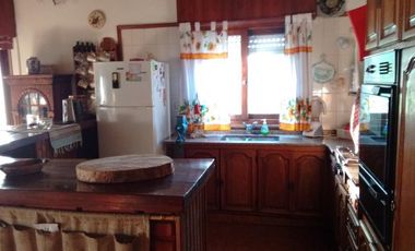 Casa en venta - 3 Dormitorios 1 Baño - Cochera - 1700Mts2 - Miramar