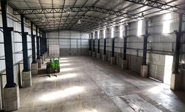 GALPON DEPOSITO CON OFICINAS EN ALQUILER EN BENAVIDEZ, TIGRE