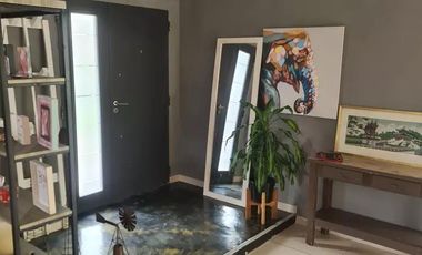 Casa en venta - 5 Dormitorios 4 Baños - Cochera - 890Mts2 - Escobar