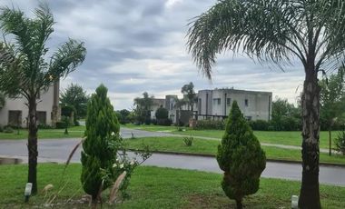 Casa en venta - 5 Dormitorios 4 Baños - Cochera - 890Mts2 - Escobar