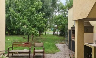 Casa en venta - 5 Dormitorios 4 Baños - Cochera - 890Mts2 - Escobar