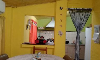 Casa en venta - 2 Dormitorios 1 Baño - Cochera - 1.079Mts2 - Uruguay