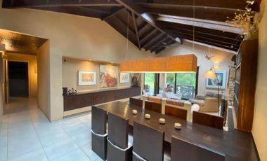 Casa en venta - 4 Dormitorios 3 Baños - Mar Azul