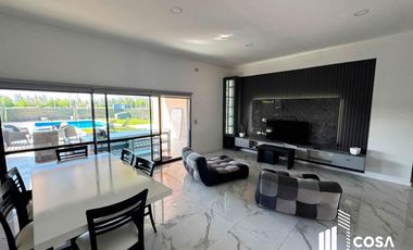 Venta Casa 3 dormitorios con jardín y piscina Ibarlucea Rosario Santa Fe