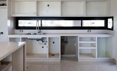 VENTA- Casa 5 ambientes en La Providencia Resort Country Club - Canning