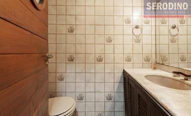 Casa 5 ambientes con patio