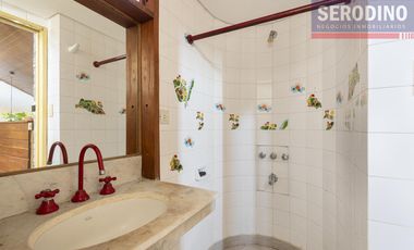 Casa 5 ambientes con patio