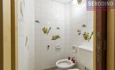 Casa 5 ambientes con patio