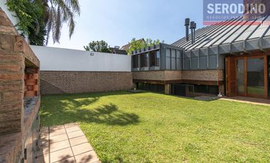 Casa 5 ambientes con patio