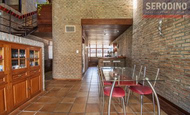 Casa 5 ambientes con patio