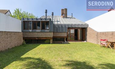 Casa 5 ambientes con patio