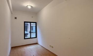 Departamento 3 ambientes con cochera cubierta - Lanús Oeste  - Apto Credito