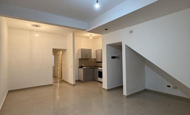 Departamento 3 ambientes con cochera cubierta - Lanús Oeste  - Apto Credito