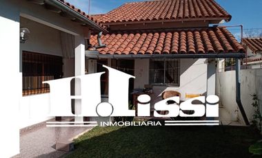 CHALET DOS PLANTAS EN EXCELENTE ESTADO - Temperley Este