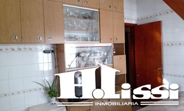 CHALET DOS PLANTAS EN EXCELENTE ESTADO - Temperley Este