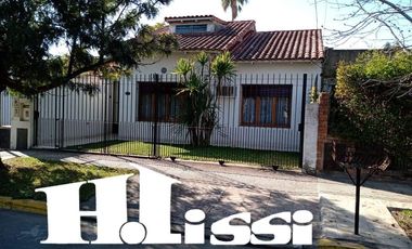 CHALET DOS PLANTAS EN EXCELENTE ESTADO - Temperley Este