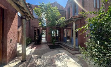 Venta Casa DE DISEÑO 6 Amb a La Laguna en San Benito Villanueva Tigre