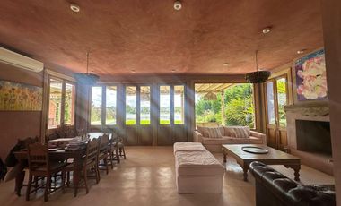 Venta Casa DE DISEÑO 6 Amb a La Laguna en San Benito Villanueva Tigre