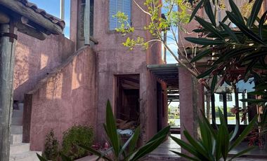 Venta Casa DE DISEÑO 6 Amb a La Laguna en San Benito Villanueva Tigre