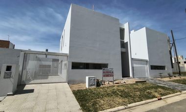 Duplex en Alquiler Rincones de Manantiales Oct-Nov 2025