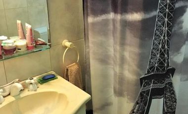 Casa en venta - 4 Dormitorios 2 Baños - Barracas