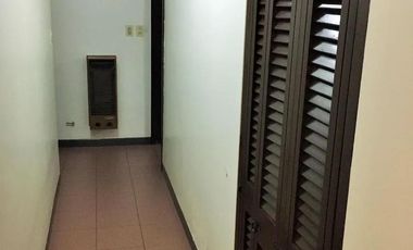 Casa en venta - 4 Dormitorios 2 Baños - Barracas