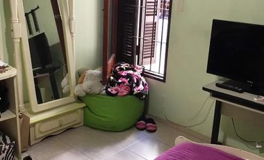 Casa en venta - 4 Dormitorios 2 Baños - Barracas