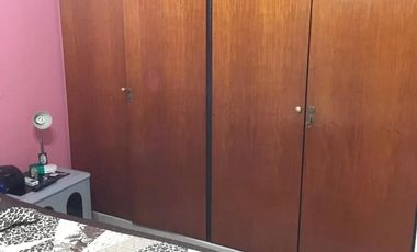 Casa en venta - 4 Dormitorios 2 Baños - Barracas