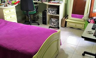 Casa en venta - 4 Dormitorios 2 Baños - Barracas