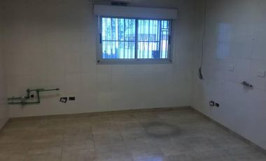 GALPON DEPOSITO CON OFICINAS EN ALQUILER EN BENAVIDEZ, TIGRE