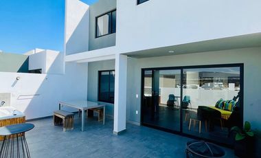 Extraordinario Departamento Estilo Townhouse en Zakia