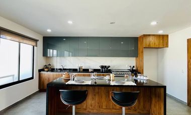 Extraordinario Departamento Estilo Townhouse en Zakia