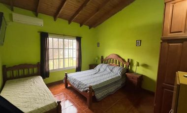Casa en venta - 2 Dormitorios 1 Baño - Cochera - 348Mts2 - San Miguel del Monte